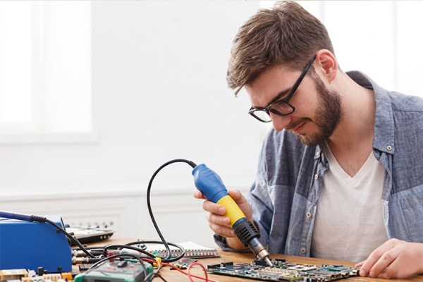 Electrician team